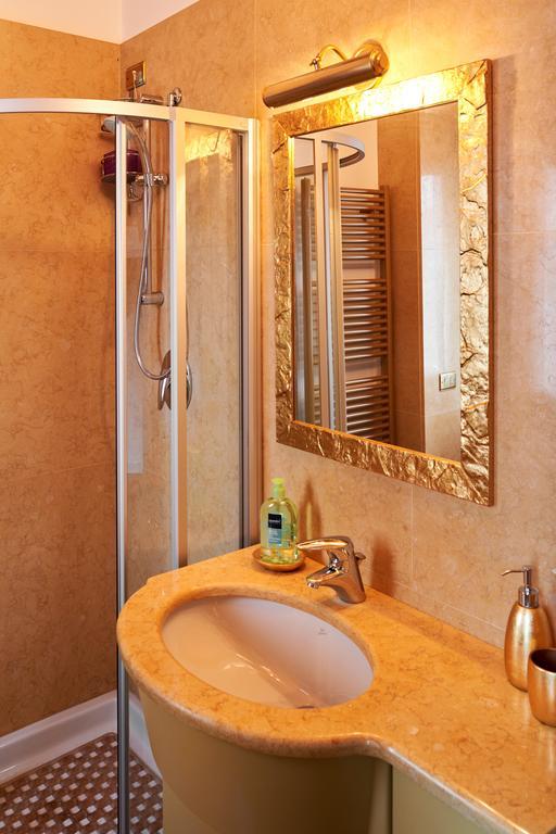 P&P Piazza Bergamo Apartment Luaran gambar